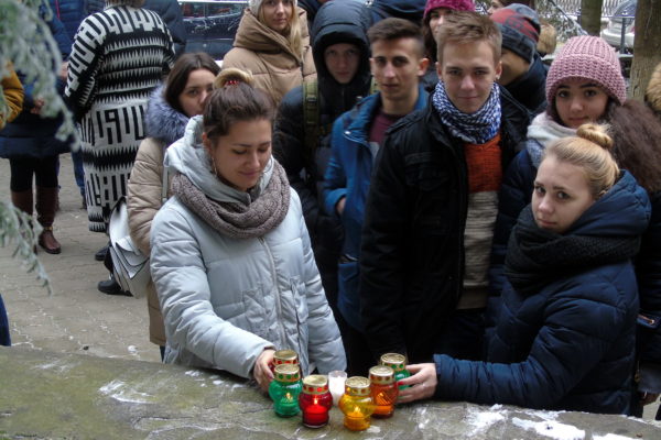Вшанування пам'яті 85-ї річниці Голодомору в Україні