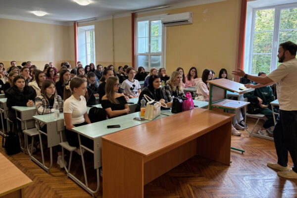 Артем Яценко