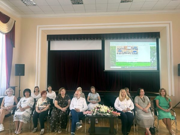 Зустріч колективу кафедри товарознавства, митної справи та управління якістю з першокурсниками Зустріч колективу кафедри товарознавства, митної справи та управління якістю з першокурсниками