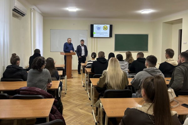 Олег Микитин