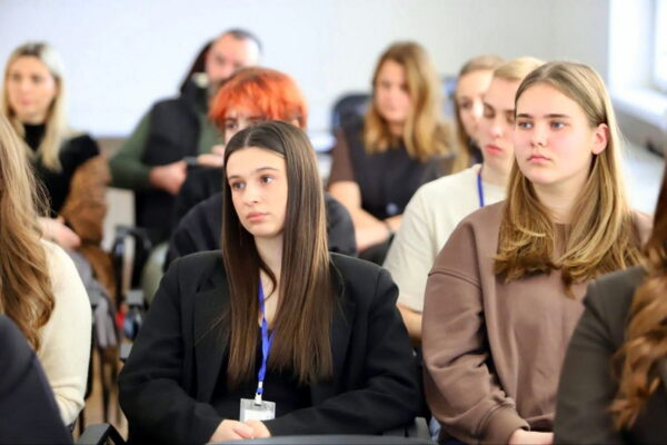 Вікторія Мельничук Вікторія Мельничук