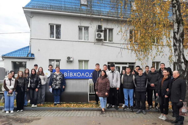 Вивчаємо практичні аспекти торгівлі та підприємництва Вивчаємо практичні аспекти торгівлі та підприємництва